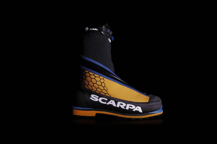 Scarpa Phantom, high-quality climbing boots with a spiral zipper
