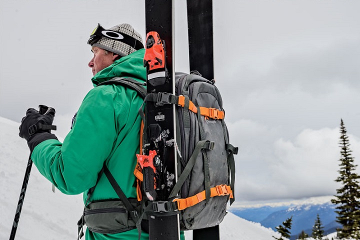 Lowepro Whistler, a weatherproof backpack for outdoor photographers